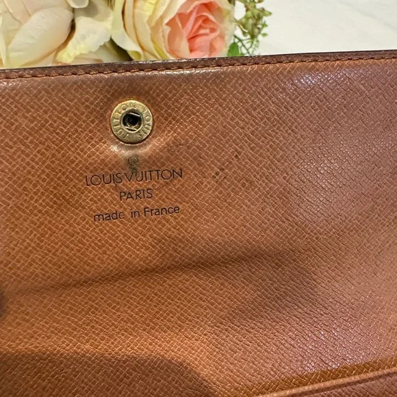 🎉🎉SOLD🎉🎉 Authentic Louis Vuitton snap wallet with card case - Picture 3 of 12